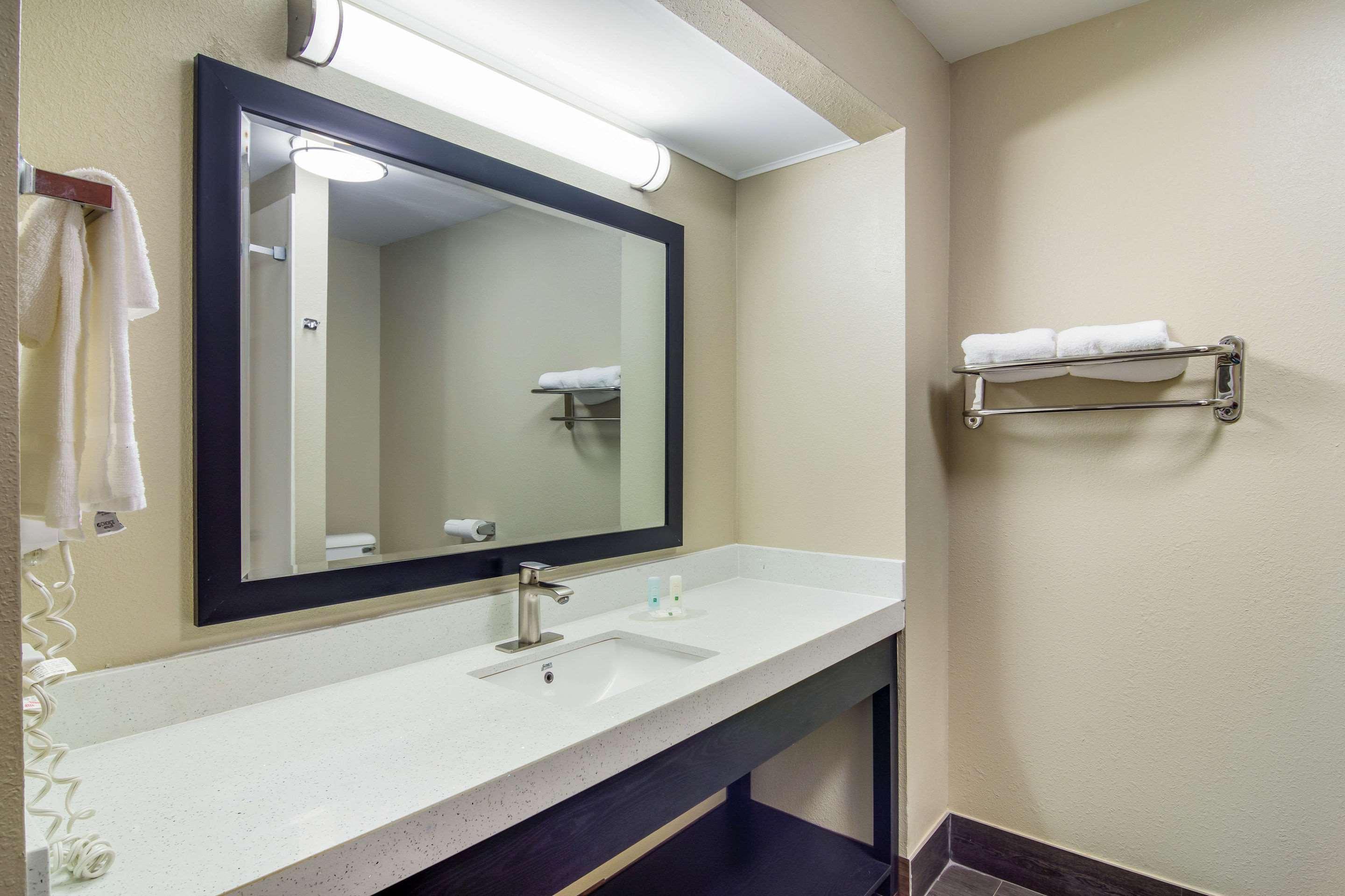 Quality Inn & Suites Canton, Ga Ngoại thất bức ảnh